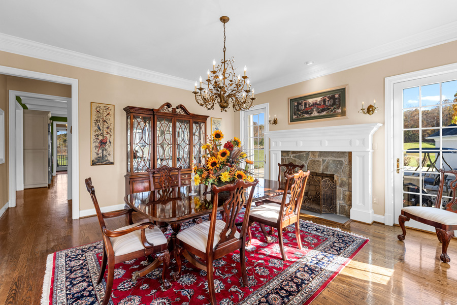 Bartkiewicz family room